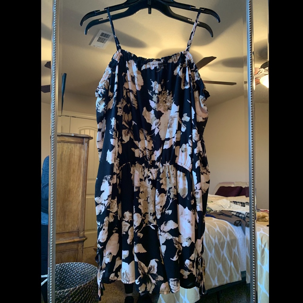 Floral romper - Picture 4 of 8